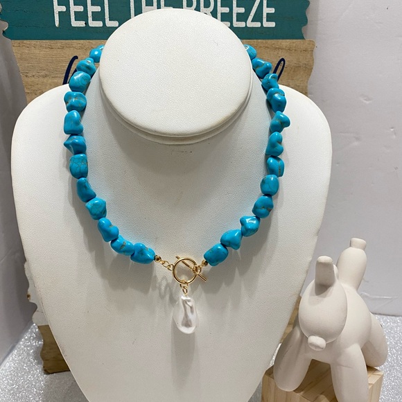 NEW ARRIVAL CHUNKY STATEMENT NECKLACE - Picture 2 of 8